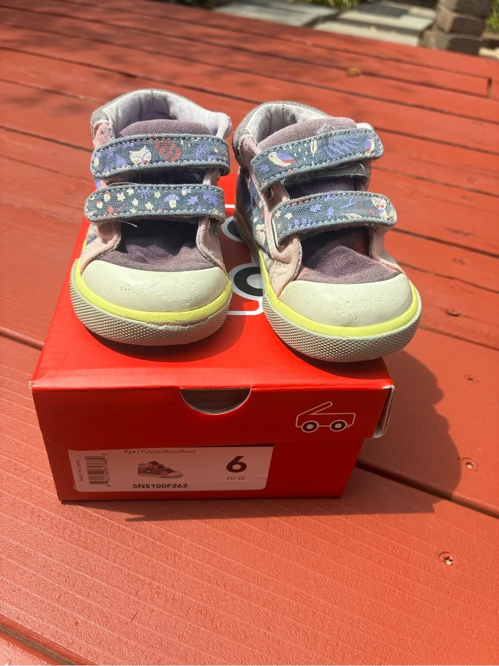 See Kai Run Toddler Purple Floral Velcro Sneakers size 6
